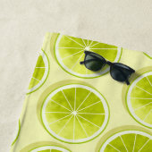 ライムスライス（淡い黄色） ビーチタオル (インサイチュ)