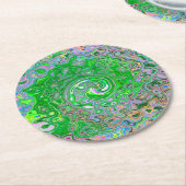 ライムトリップ（幻覚体験）のようなグリーンとピンクの抽象芸術レトロスワール ラウンドペーパーコースター (アングル)