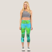 ライムトリップ(幻覚体験)のようなグリーンとブルーガーデンランドスケープ カプリレギンス (正面)