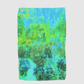ライムトリップ(幻覚体験)のようなグリーンとブルーガーデンランドスケープ ゴルフタオル (正面)