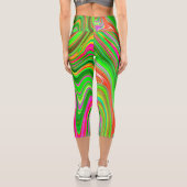 ライムトリップ（幻覚体験）のようなグリーンとマゼンタ抽象芸術グルービーアート カプリレギンス (裏面)