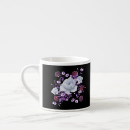 ライラの花、黒い背景 エスプレッソカップ