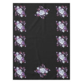 ライラの花、黒い背景 テーブルクロス (正面)