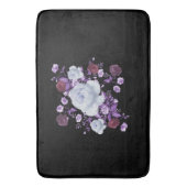 ライラの花、黒い背景 バスマット (正面縦)