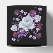 ライラの花、黒い背景 フェイバーボックス (上部)