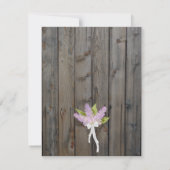 ライラックとカラフルなライトが飾られた納屋の木の結婚式 セーブザデート (裏面)