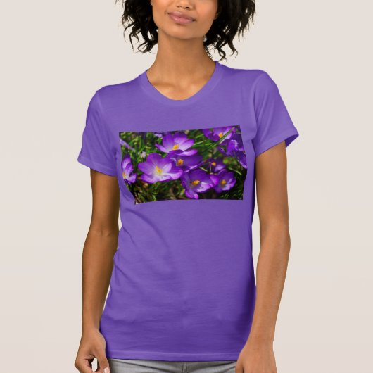 ライラックのクロッカスのTシャツ Tシャツ (正面)