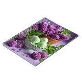 ライラックの花と緑のアイスクリームのフード写真 ノートブック (左側)