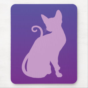 ライラックカラーの猫のシルエット パープル背景 マウスパッド