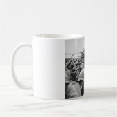 ラインを交差させている同盟第二次世界大戦の兵士 コーヒーマグカップ (左)