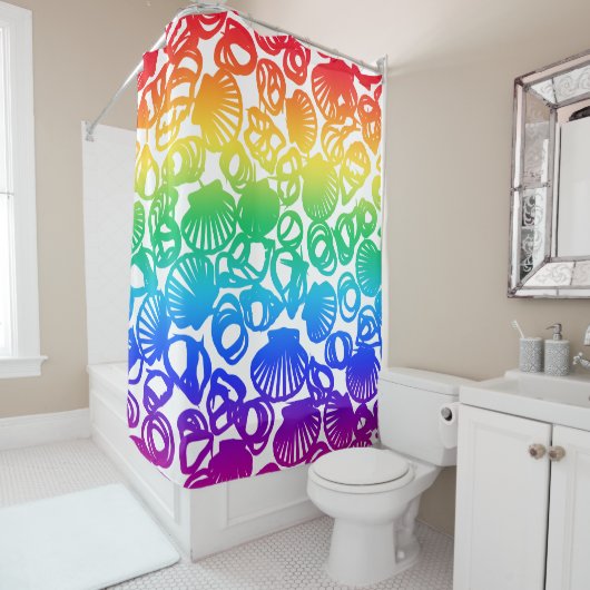 ラインスケッチの虹色の貝殻 シャワーカーテン (インサイチュ)