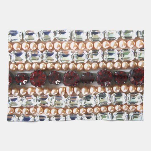ラインストーンと真珠 – ヴィンテージジュエリー キッチンタオル (横)