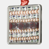 ラインストーンと真珠 – ヴィンテージジュエリー メタルオーナメント (左)