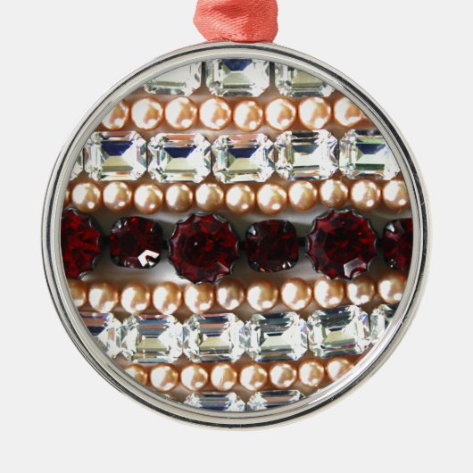 ラインストーンと真珠 – ヴィンテージジュエリー メタルオーナメント (正面)