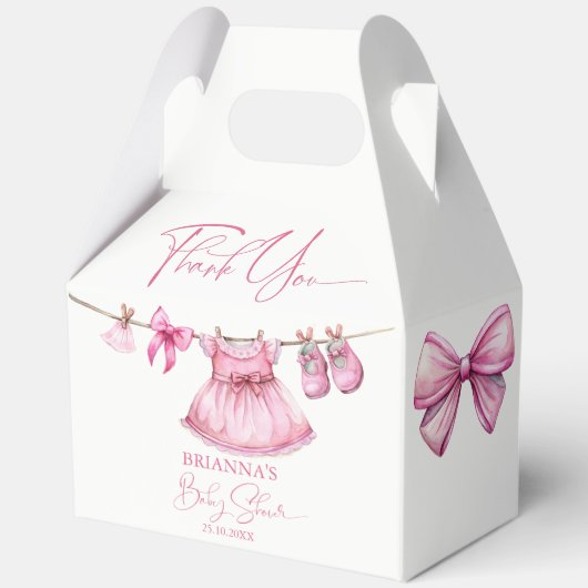 ライ名門私立校風のン女子の赤ちゃんシャワーのピンクの服 フェイバーボックス (正面)
