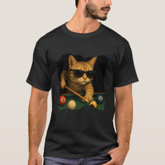 ラウンジでビリヤードをする猫 クールで面白いネコ Tシャツ