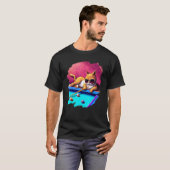 ラウンジでビリヤードをする猫 Cool  Cats 2 Tシャツ (正面フル)