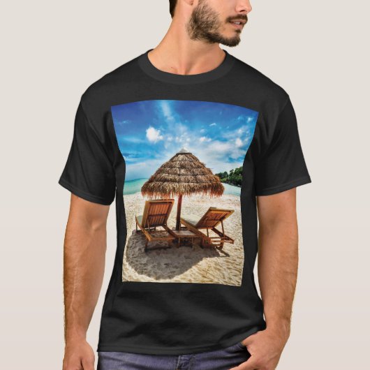 ラウンジチェアオンビーチ装飾用クッション Tシャツ (正面)