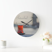 ラウンドクロック。イスタンブール – トルコの紅茶の写真。 ラージ壁時計 (ホーム)