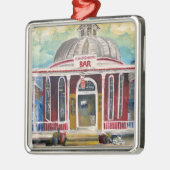 "ラウンドハウスバー"ベイに入れる メタルオーナメント (左)