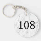 ラウンドホテルルーム番号ホワイトマーブルストーンのアクリル キーホルダー (正面)