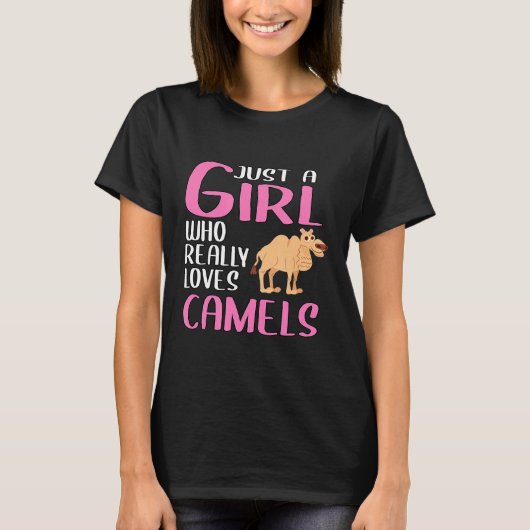 ラクダが大好きな女の子 Tシャツ (正面)