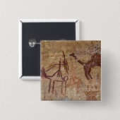 ラクダと共に描かれた古代の岩絵と 缶バッジ (正面&裏面)