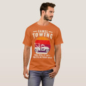 ラクダレッカー業者 苦境に陥った時は引っ張り出します Tシャツ (正面フル)