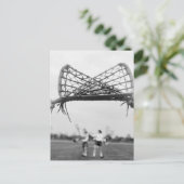 ラクロスチームのプレーは、ドローから始まる。2 ポストカード (スタンド正面)