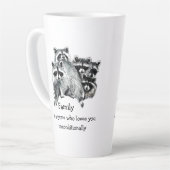 ラクーンファミリーフレンズラブ引用文クリスマス カフェラテマグ (左アングル)