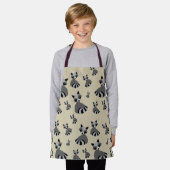 ラクーン野生生物グラフィックパターン エプロン (着用した状態)