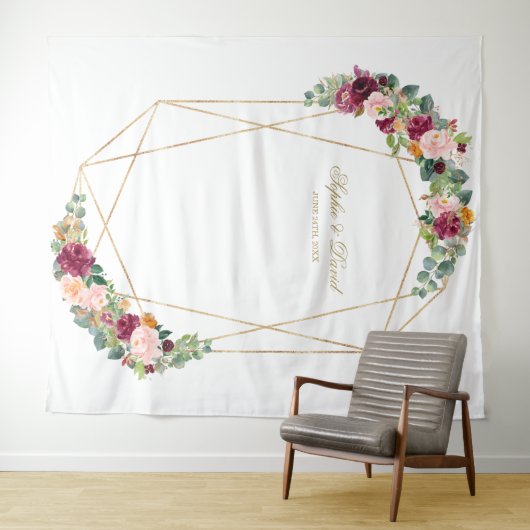 ラグジュアリーなユーカリとサフラン花のゴールドウェディングプロップ タペストリー (インサイチュ(横))