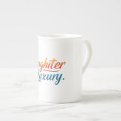 ラグジュアリーの笑い ボーンチャイナマグカップ (正面右)