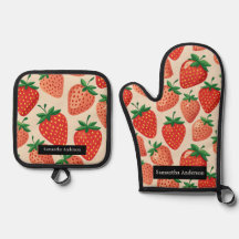 ラグジュアリーコテージコアキッチン：名前をカスタムするイチゴ