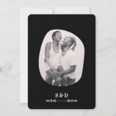 ラグジュアリーブラック&ホワイト結婚ズシック芸術的カップル 招待状 (裏面)