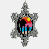 ラグナのビーチカリフォルニアサーフィンの波 スノーフレークピューターオーナメント (左)