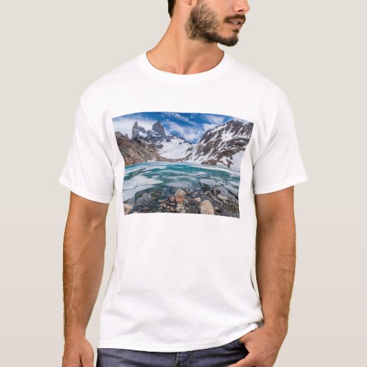 ラグナDe Los Tresおよび山Fitzroy Tシャツ (正面)