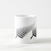 ラグビー用ニュージーランド・ラグビーT・シルバー・ファーン・グラフィックス  コーヒーマグカップ (中央)