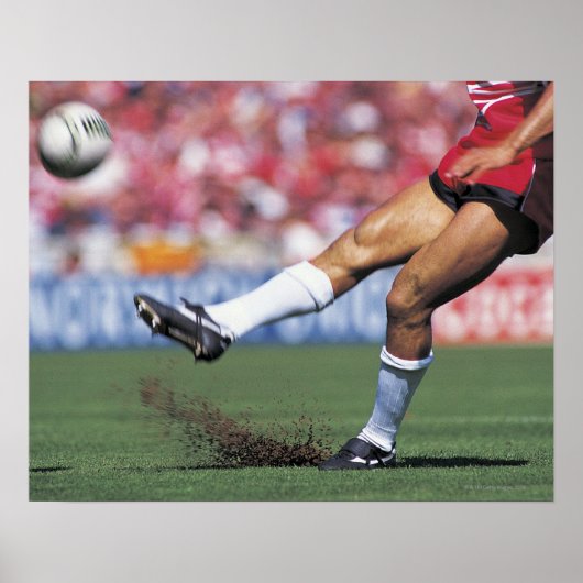 ラグビー選手がボールを蹴る ポスター (正面)