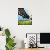 ラグビー選手がボールをTから蹴り出し、クローズアップ ポスター (ホームオフィス)