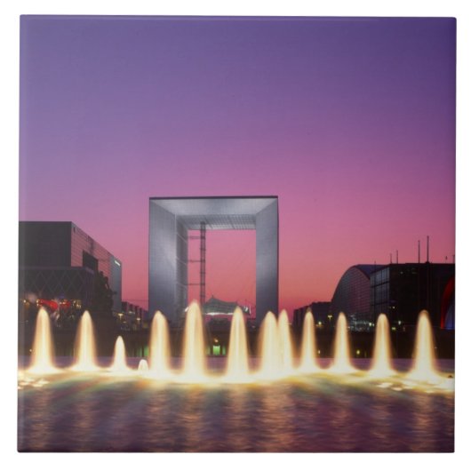 ラグランデアルチェ、ラデフェンス、パリ、フランス タイル (正面)