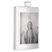 ラコタのリーダー座るブル先住民アメリカインディアン フラスク (右)