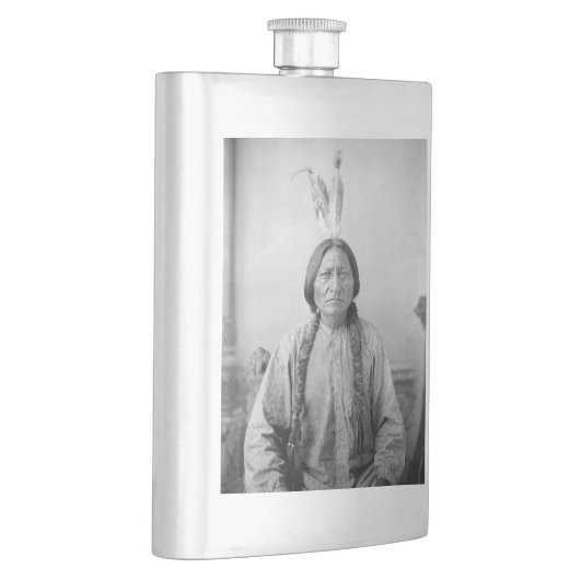 ラコタのリーダー座るブル先住民アメリカインディアン フラスク (右)