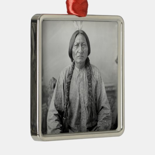 ラコタのリーダー座るブル先住民アメリカインディアン メタルオーナメント (右)