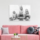 ラコタインディアン10代の若者インウェスタンドレス キャンバスプリント (インサイチュ (リビング))