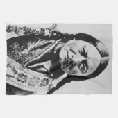 ラコタ首席降伏：座るブルフォートブフォード キッチンタオル (横)