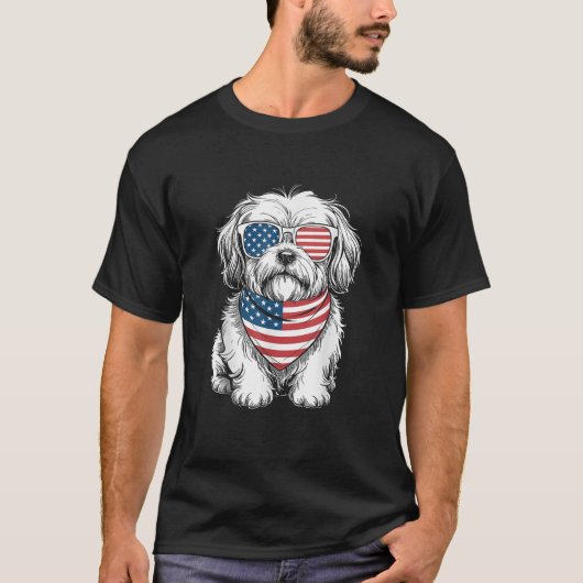 ラサ・アプソの犬のUSAフラグサングラス愛国主義デザイン Tシャツ (正面)