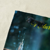 ラジアント鹿の動物群が穴のフォークを水やりする ビーチタオル (インサイチュ)