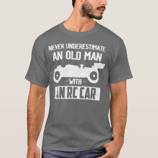 ラジコンカー・レースをするお年寄りをナシと見るな Tシャツ