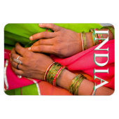 ラジャスタン女性の手を閉める マグネット (横)